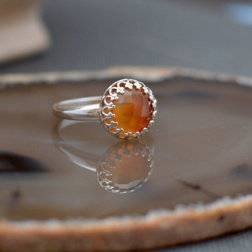 š
ŗSterlingĀ SilverāCarnelianā
Ring - Picture 2 of 2